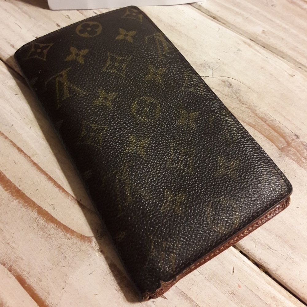 LV Checkbook wallet with credit slots